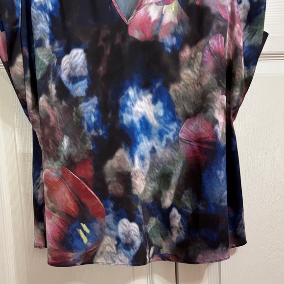 White House Black Market Multicolor Floral V-Neck silky Blouse - Picture 5 of 11